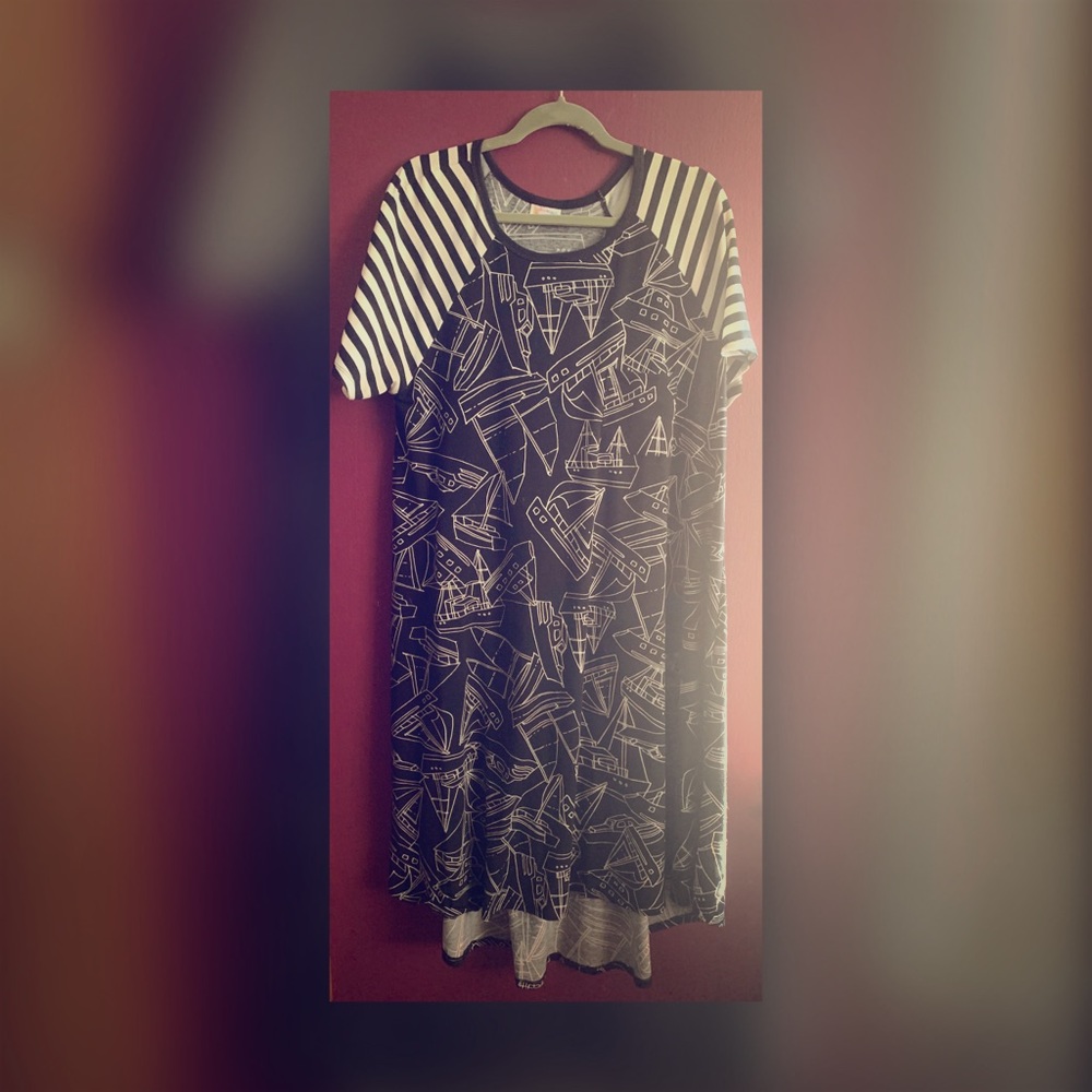 Lularoe Carly XL BW Nautical